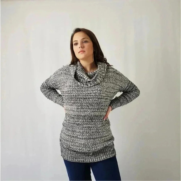 Volcom Turtleneck Knit Sweater - Small - Picture 6 of 9